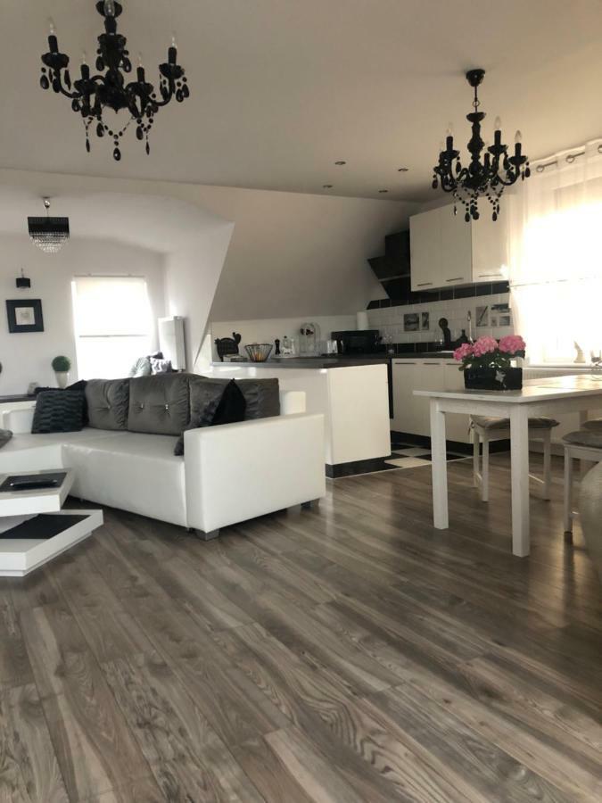 Apartament Rynek Pniewy Pniewy  Kültér fotó