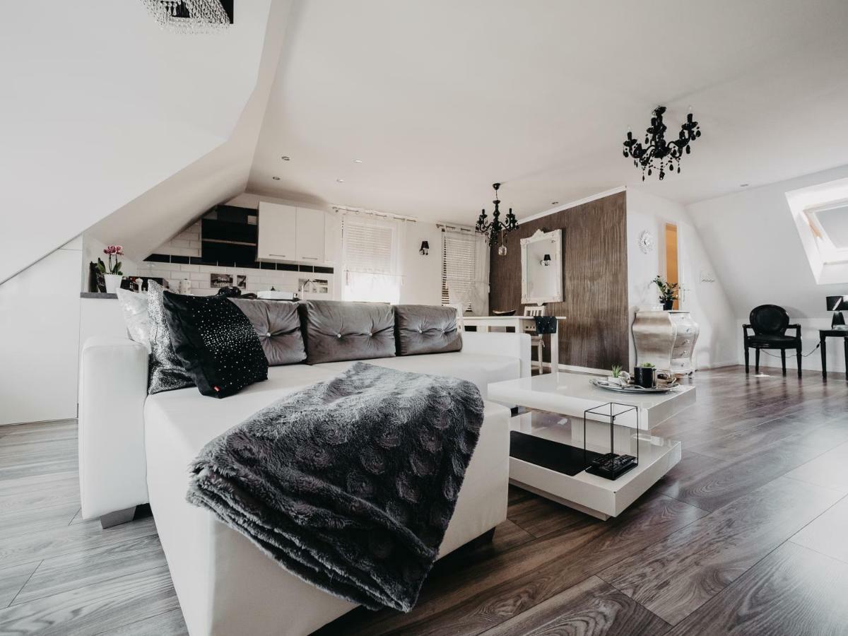 Apartament Rynek Pniewy Pniewy  Kültér fotó