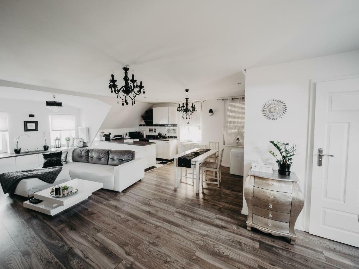 Apartament Rynek Pniewy Pniewy  Kültér fotó