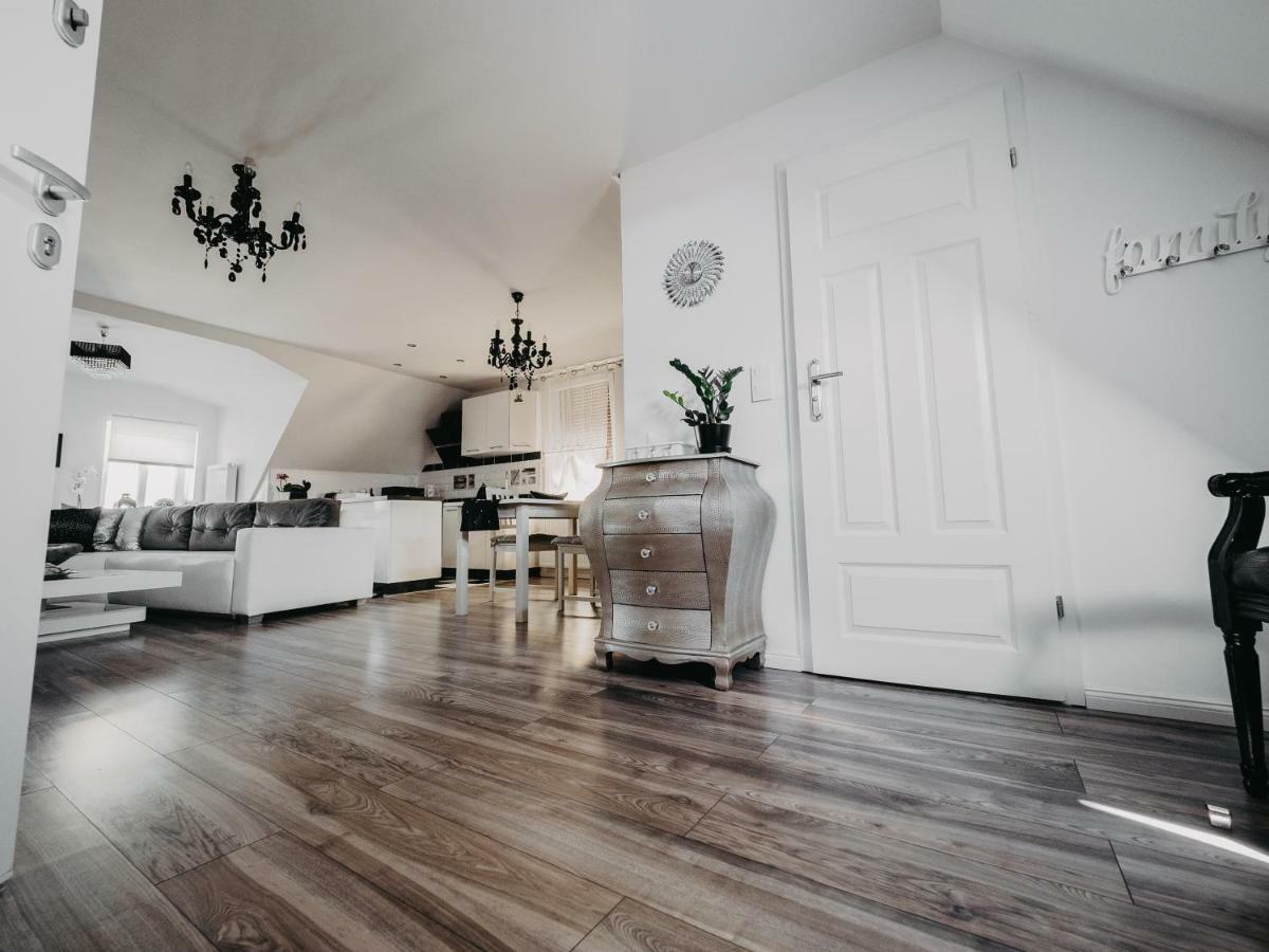 Apartament Rynek Pniewy Pniewy  Kültér fotó